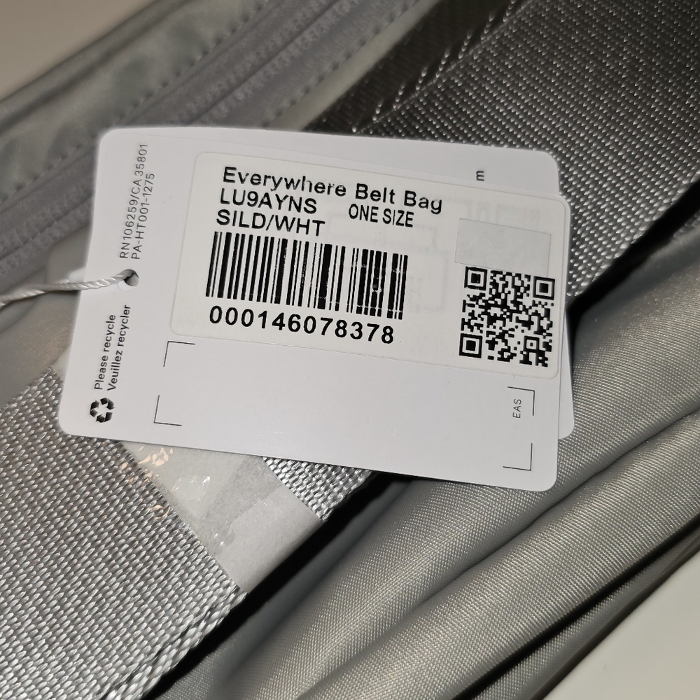 lululemon athletica Silver Everday Belt Bag, NWT - Picture 4 of 7